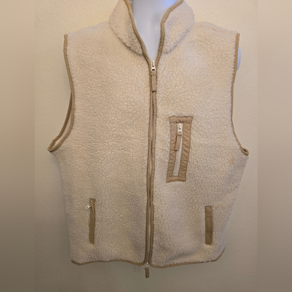 NWOT Magaschoni Men's Cream Sherpa Fleece Zip Vest with Tan Trim